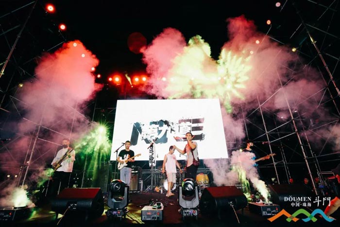 斗門區(qū)河畔之聲樂(lè)隊(duì)秀“賀你哋”音樂(lè)節(jié)